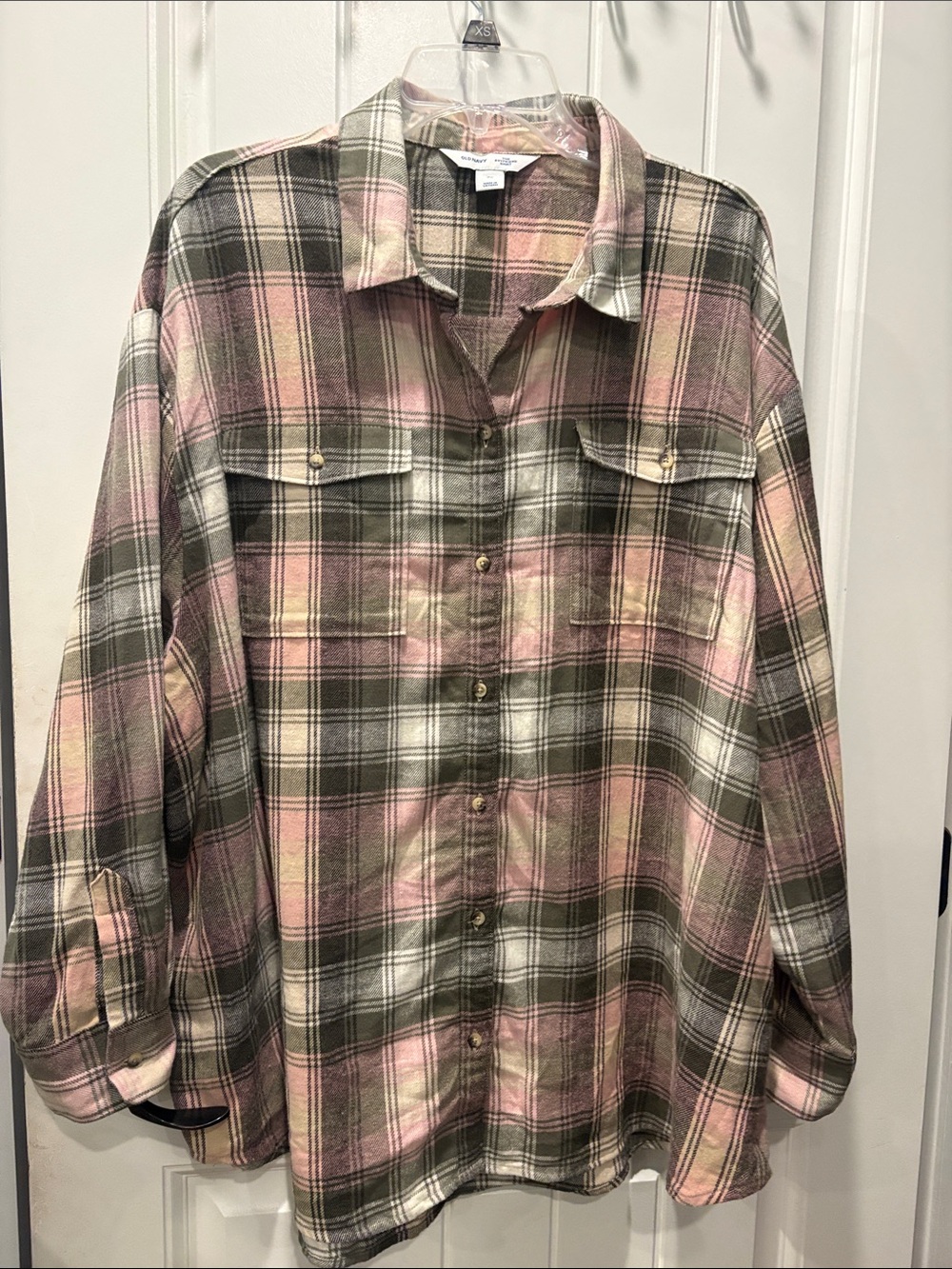 Old Navy Pink, crème and Olive Plaid flannel Button-Down Shirt woman’s 2xl